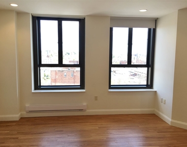 875 Elm - Photo Thumbnail 22