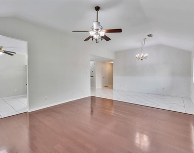 21808 Whispering Forest Drive - Photo Thumbnail 16