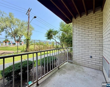 1111 River - Photo Thumbnail 22