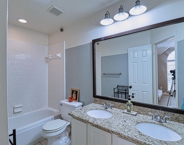 2123 Meadow Park Circle - Photo Thumbnail 24