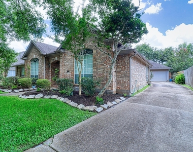 2123 Meadow Park Circle - Photo Thumbnail 1