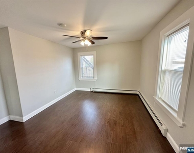 41 Greenwood - Photo Thumbnail 4