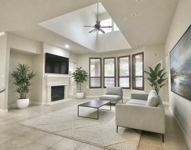 8303 Crescent Knolls Dr Drive - Photo Thumbnail 7