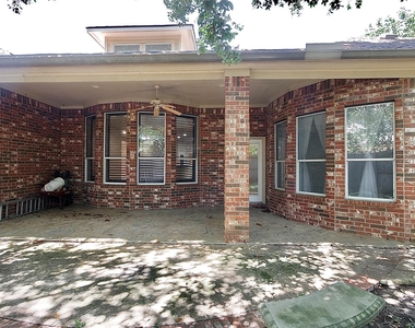 8303 Crescent Knolls Dr Drive - Photo Thumbnail 39