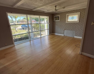 244 Westville - Photo Thumbnail 2