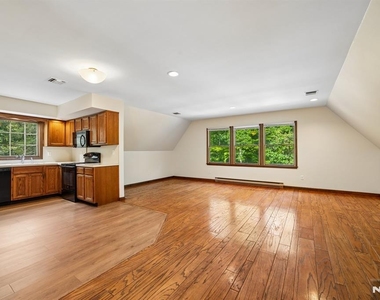 147 Kinnelon - Photo Thumbnail 5