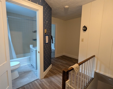 215 Bay - Photo Thumbnail 6