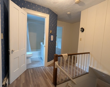 215 Bay - Photo Thumbnail 5