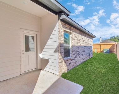 7310 Coconut Bay Drive - Photo Thumbnail 14