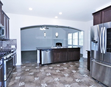7511 Cypress Pin Oak Drive - Photo Thumbnail 10
