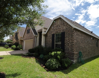 7511 Cypress Pin Oak Drive - Photo Thumbnail 2