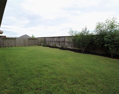 7511 Cypress Pin Oak Drive - Photo Thumbnail 21