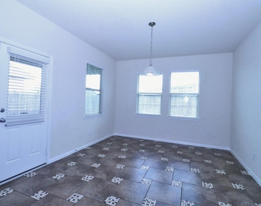 7511 Cypress Pin Oak Drive - Photo Thumbnail 11
