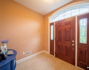 32 Candlewood - Photo Thumbnail 1