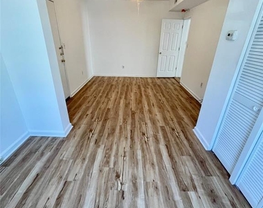 26-28 Spruce - Photo Thumbnail 9