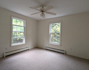 184 Brock - Photo Thumbnail 12