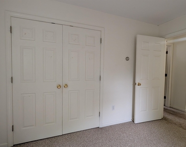 184 Brock - Photo Thumbnail 13