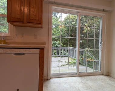 184 Brock - Photo Thumbnail 4