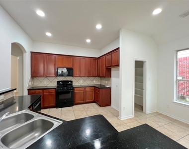 17215 Fernchase Court - Photo Thumbnail 8
