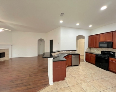 17215 Fernchase Court - Photo Thumbnail 7