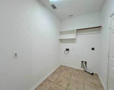 17215 Fernchase Court - Photo Thumbnail 18
