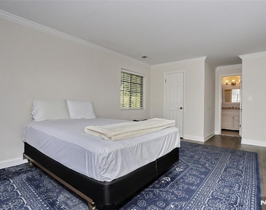 2406 Hemingway - Photo Thumbnail 22
