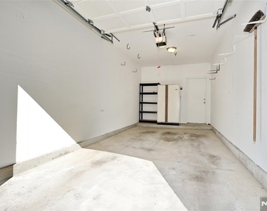 2406 Hemingway - Photo Thumbnail 32