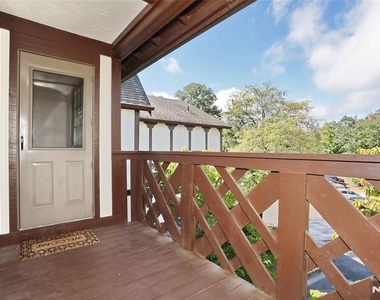 2406 Hemingway - Photo Thumbnail 14