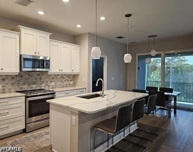 2280 Priory Lane - Photo Thumbnail 5