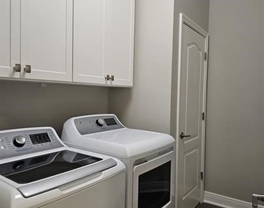2280 Priory Lane - Photo Thumbnail 16
