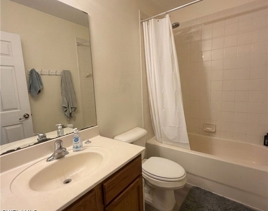 17533 Laurel Grove Court - Photo Thumbnail 10