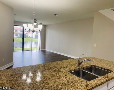 7944 Bristol Circle - Photo Thumbnail 4