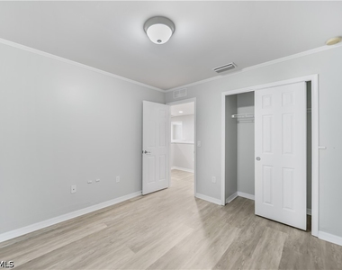 2133 Fairmont Lane - Photo Thumbnail 18