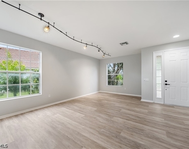 2133 Fairmont Lane - Photo Thumbnail 9