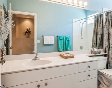 27080 Lake Harbor Court - Photo Thumbnail 11