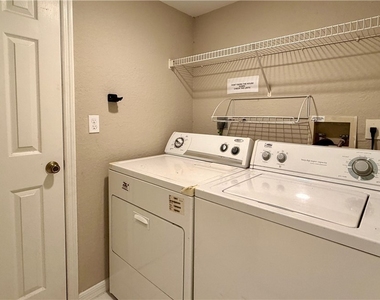 9640 Victoria Lane - Photo Thumbnail 18