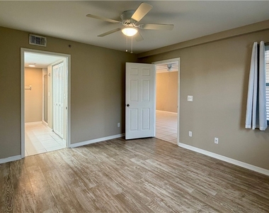 9640 Victoria Lane - Photo Thumbnail 10