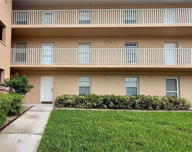 9640 Victoria Lane - Photo Thumbnail 19