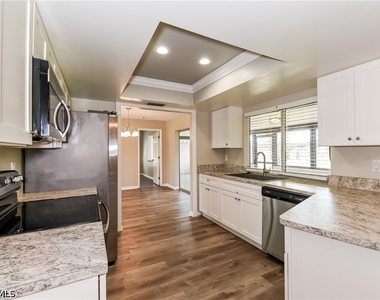 1408 Se 22nd Terrace - Photo Thumbnail 3