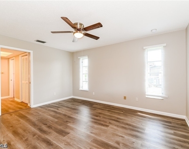 1408 Se 22nd Terrace - Photo Thumbnail 8