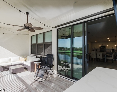 5698 Mayflower Way - Photo Thumbnail 15
