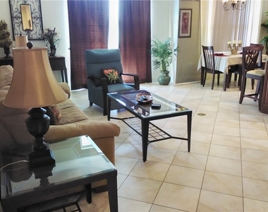 5076 Annunciation Circle - Photo Thumbnail 4