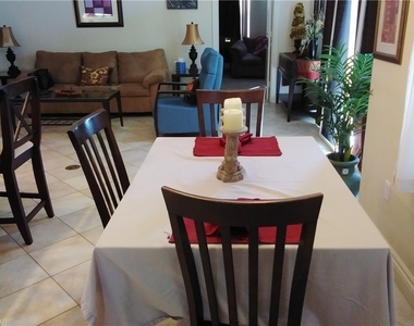5076 Annunciation Circle - Photo Thumbnail 8