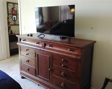 5076 Annunciation Circle - Photo Thumbnail 20
