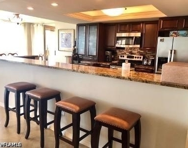 6585 Nicholas Boulevard - Photo Thumbnail 6