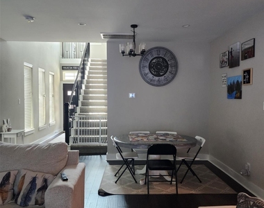 16618 Oasis Meadow Ln - Photo Thumbnail 3