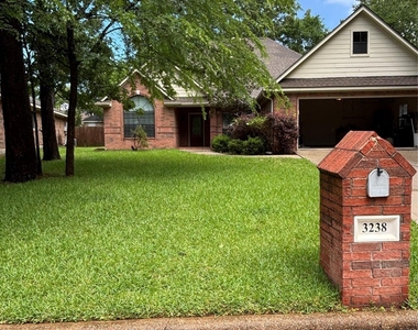 3238 Glenforest Drive - Photo Thumbnail 34