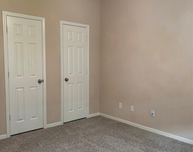 3238 Glenforest Drive - Photo Thumbnail 31