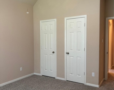 3238 Glenforest Drive - Photo Thumbnail 27