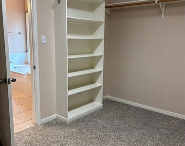 3238 Glenforest Drive - Photo Thumbnail 25